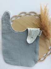 Laden Sie das Bild in den Galerie-Viewer, Sabberli | Lätzchen I Altmint