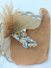 Laden Sie das Bild in den Galerie-Viewer, Sabberli | Lätzchen I Camel