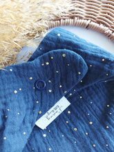 Laden Sie das Bild in den Galerie-Viewer, Halstuch l Musselin l dunkelblau-gold