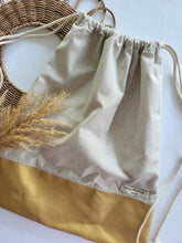 Laden Sie das Bild in den Galerie-Viewer, Rucksack | Beige | Gold