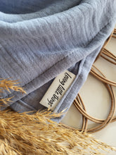 Laden Sie das Bild in den Galerie-Viewer, Halstuch l Musselin l zartblau