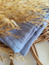 Laden Sie das Bild in den Galerie-Viewer, Halstuch l Musselin l Zartblau