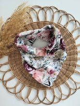 Laden Sie das Bild in den Galerie-Viewer, Halstuch l Musselin l Blumen