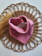 Laden Sie das Bild in den Galerie-Viewer, Halstuch l Musselin l pink