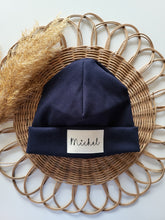 Laden Sie das Bild in den Galerie-Viewer, Personalisierte Beaniemütze l Dunkelblau