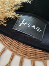 Laden Sie das Bild in den Galerie-Viewer, Personalisierte Beaniemütze l Schwarz