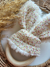 Laden Sie das Bild in den Galerie-Viewer, Knisterohr l Blümchen