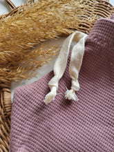 Laden Sie das Bild in den Galerie-Viewer, Leggings l Waffeljersey l Antique Rose