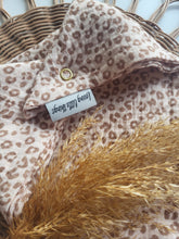 Laden Sie das Bild in den Galerie-Viewer, Halstuch l Musselin l leo l beige