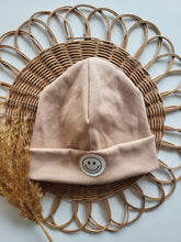 Laden Sie das Bild in den Galerie-Viewer, Beaniemütze l Smiley