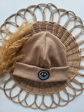 Laden Sie das Bild in den Galerie-Viewer, Beaniemütze l Smiley