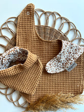 Laden Sie das Bild in den Galerie-Viewer, Set l Sabberli l Halstuch