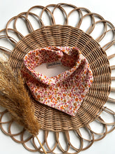 Laden Sie das Bild in den Galerie-Viewer, Halstuch l Musselin l Blumenwiese