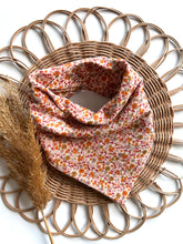 Laden Sie das Bild in den Galerie-Viewer, Halstuch l Musselin l Blumenwiese