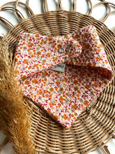 Laden Sie das Bild in den Galerie-Viewer, Halstuch l Musselin l Blumenwiese