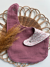 Laden Sie das Bild in den Galerie-Viewer, Sabberli | Lätzchen I Beere