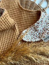 Laden Sie das Bild in den Galerie-Viewer, Set l Sabberli l Halstuch