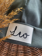 Laden Sie das Bild in den Galerie-Viewer, Personalisierte Beaniemütze l Khaki