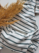 Laden Sie das Bild in den Galerie-Viewer, Latzhose l Sommersweat l gestreift