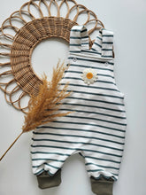 Laden Sie das Bild in den Galerie-Viewer, Latzhose l Sommersweat l gestreift