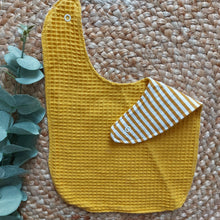 Laden Sie das Bild in den Galerie-Viewer, Sabberli | Lätzchen I Senfgelb