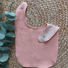 Laden Sie das Bild in den Galerie-Viewer, Sabberli | Lätzchen I Peach