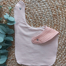 Laden Sie das Bild in den Galerie-Viewer, Sabberli | Lätzchen I Peach
