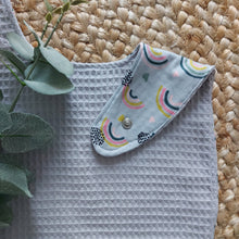 Laden Sie das Bild in den Galerie-Viewer, Sabberli | Lätzchen I hellgrau