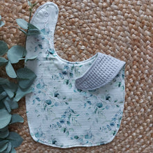 Laden Sie das Bild in den Galerie-Viewer, Sabberli | Lätzchen I hellgrau