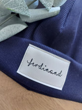 Laden Sie das Bild in den Galerie-Viewer, Personalisierte Beaniemütze l Dunkelblau