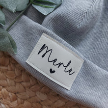 Laden Sie das Bild in den Galerie-Viewer, Personalisierte Beaniemütze l Hellgrau