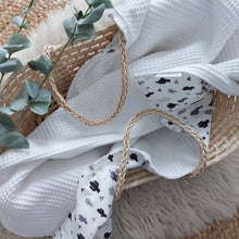 Laden Sie das Bild in den Galerie-Viewer, Babydecke l Weiß l Kaktus