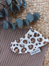 Laden Sie das Bild in den Galerie-Viewer, Sabberli l Lätzchen l braun