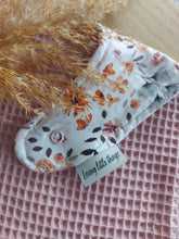 Laden Sie das Bild in den Galerie-Viewer, Sabberli | Lätzchen I Altrosa