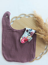 Laden Sie das Bild in den Galerie-Viewer, Sabberli | Lätzchen I Beere