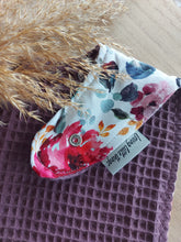 Laden Sie das Bild in den Galerie-Viewer, Sabberli | Lätzchen I Beere