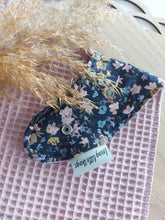 Laden Sie das Bild in den Galerie-Viewer, Sabberli | Lätzchen I Altrosa