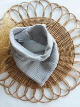Laden Sie das Bild in den Galerie-Viewer, Halstuch l Musselin l hellgrau