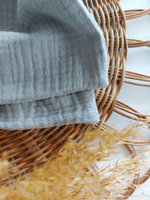 Laden Sie das Bild in den Galerie-Viewer, Halstuch l Musselin l hellgrau