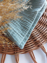 Laden Sie das Bild in den Galerie-Viewer, Halstuch l Musselin l altmint