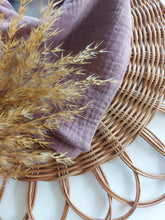 Laden Sie das Bild in den Galerie-Viewer, Halstuch l Musselin l antique rose