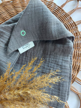 Laden Sie das Bild in den Galerie-Viewer, Halstuch l Musselin l dunkelgrau