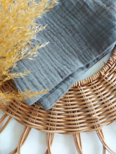 Laden Sie das Bild in den Galerie-Viewer, Halstuch l Musselin l dunkelgrau