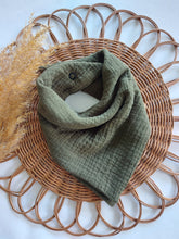 Laden Sie das Bild in den Galerie-Viewer, Halstuch l Musselin l khaki
