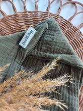 Laden Sie das Bild in den Galerie-Viewer, Halstuch l Musselin l khaki