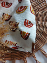 Laden Sie das Bild in den Galerie-Viewer, Halstuch l Musselin l Regenbogen