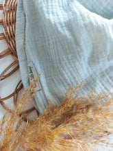 Laden Sie das Bild in den Galerie-Viewer, Halstuch l Musselin l light blue melange