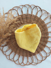 Laden Sie das Bild in den Galerie-Viewer, Halstuch | Musselin | vanillegelb