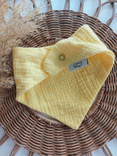 Laden Sie das Bild in den Galerie-Viewer, Halstuch | Musselin | vanillegelb