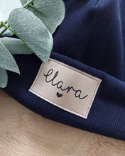 Laden Sie das Bild in den Galerie-Viewer, Personalisierte Beaniemütze l Dunkelblau